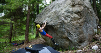 How Many Crash Pads Do You Need For Bouldering